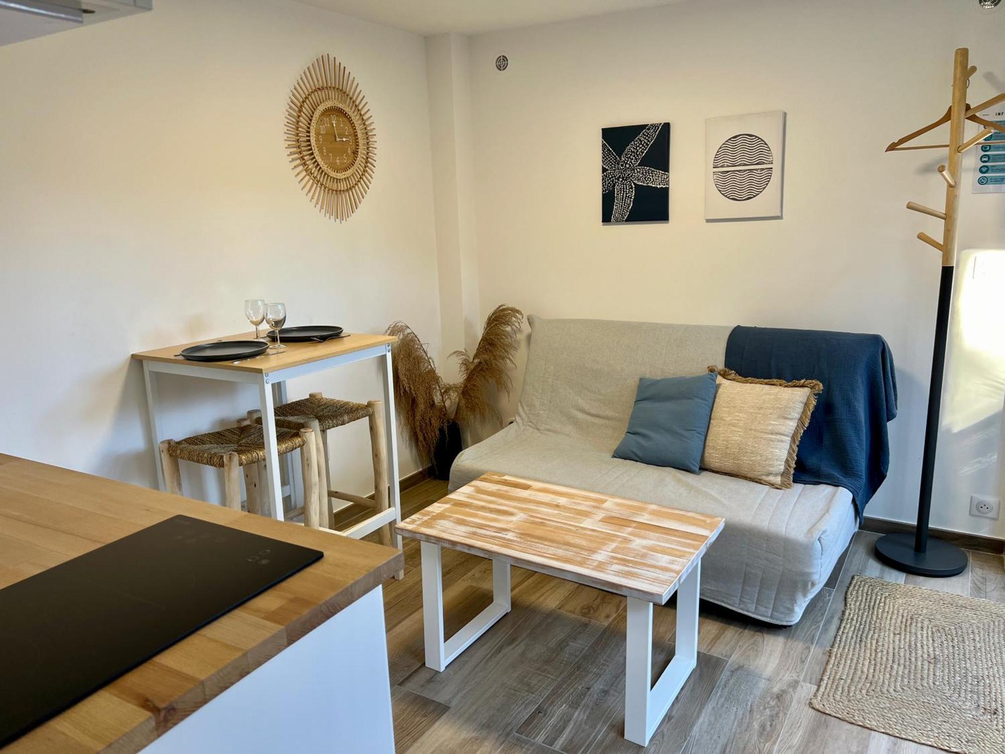 Studio With Private Car Park And Air Con Валбон Екстериор снимка